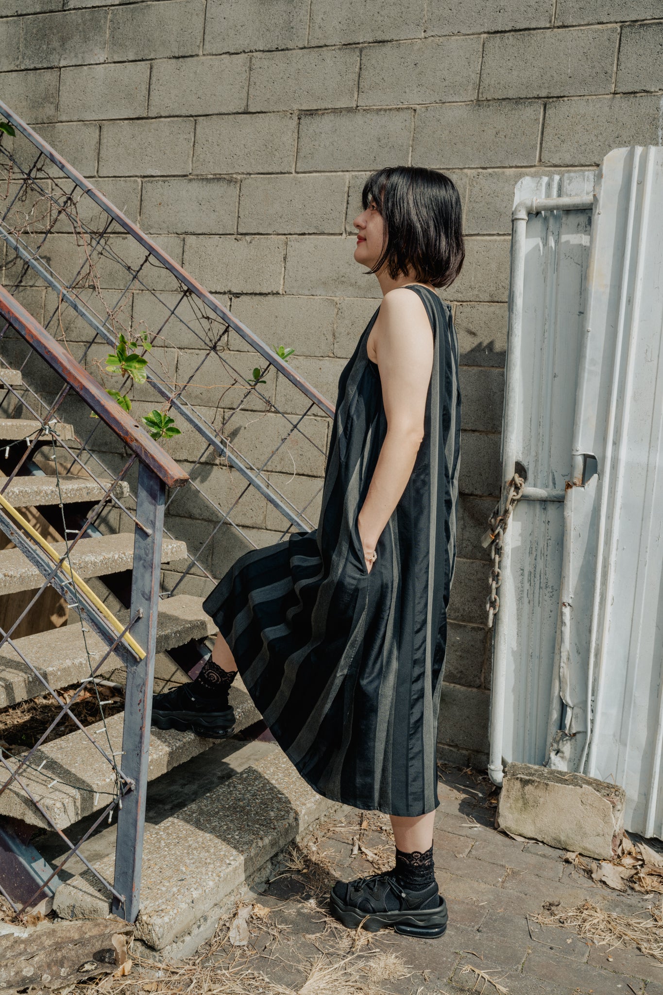 異番手の平織りと朱子織り: Plain Weave with Different Yarn Sizes and Sateen Weave